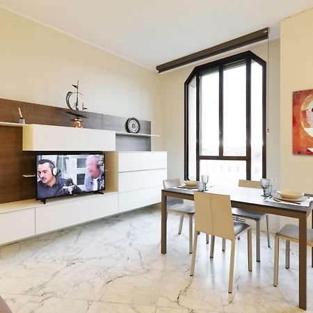 Duomo Luxury Apartment Мілан Екстер'єр фото