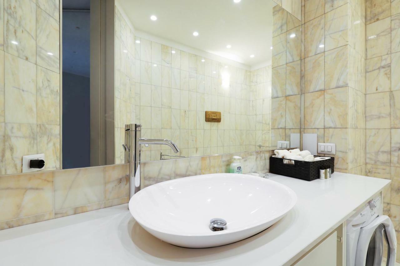 Duomo Luxury Apartment Мілан Екстер'єр фото